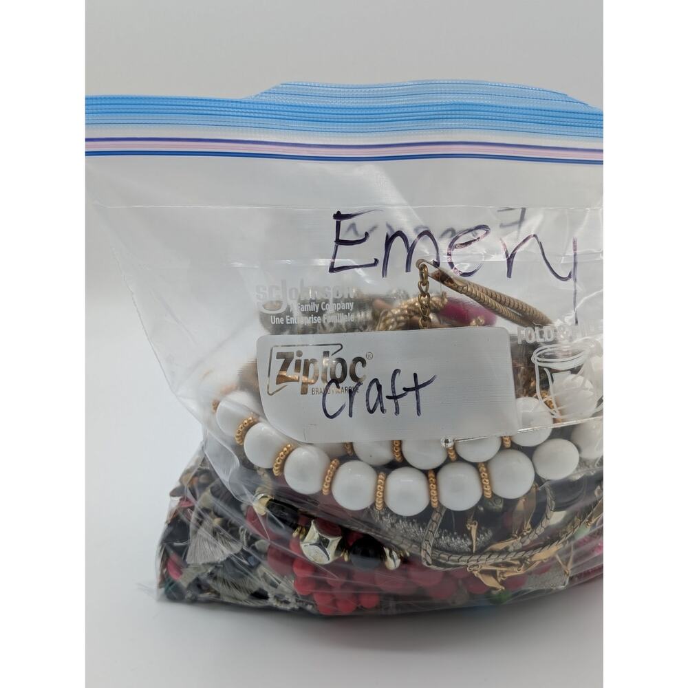 ‘Emery’ Repurpose/Craft/Possible Wearable Over 4 Pounds Mystery Jewelry Bag - Picture 7 of 8